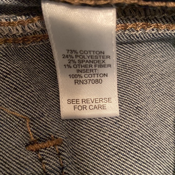 Brand New Cato Dark Wash, Curvy, Denim Shorts…size 16W & (2) 18W - Picture 8 of 8